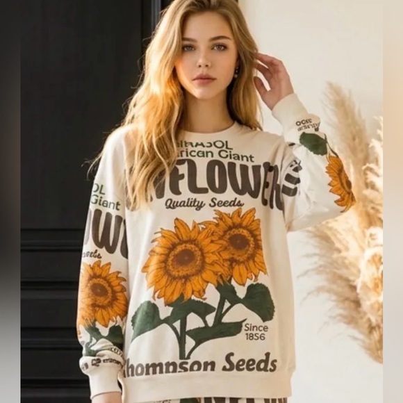 Vintage Tops - NWT ONE SIZE COTTON Sunflower Graphic Sweatshirt - Thompson Seeds Style